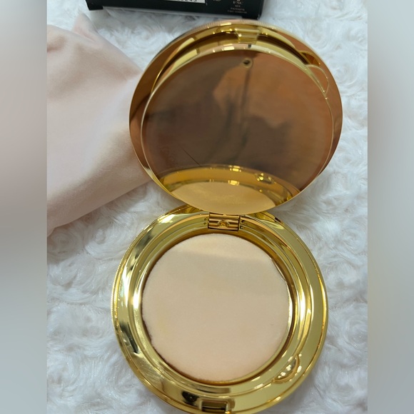 Gucci Face Powder - Picture 4 of 7